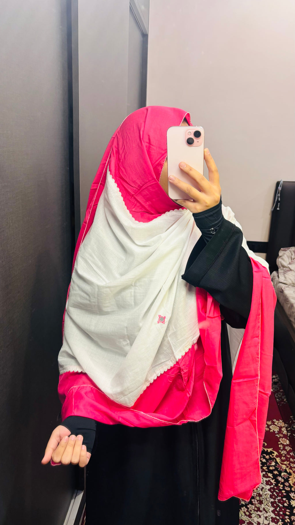 Pink & White Designer Embroidered dupatta with lace.