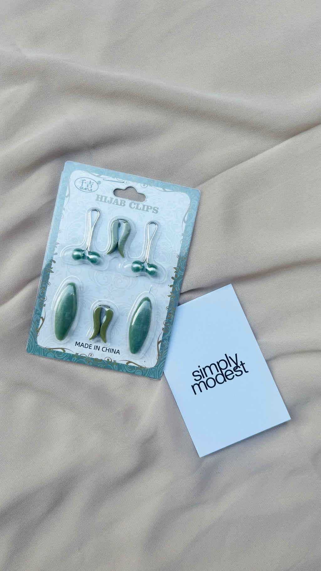 Hijab pins set
