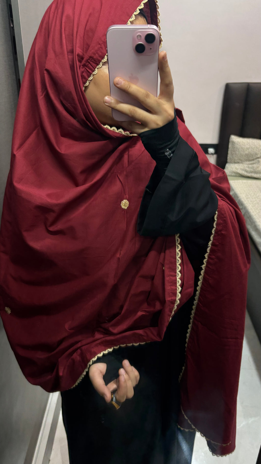 Maroon & Beige Lace Pure Cotton Dupatta