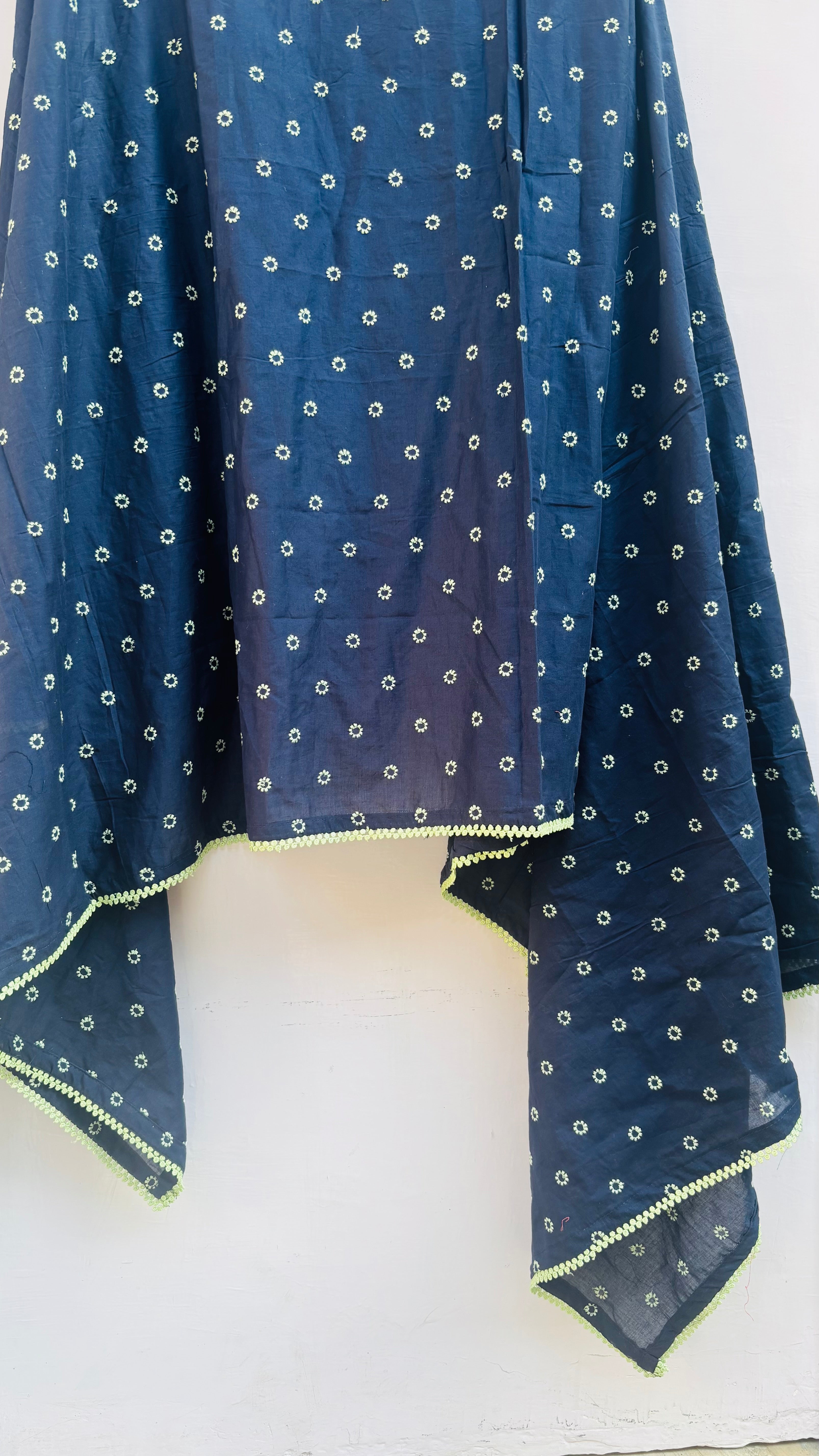 Chikan blue green lace dupatta