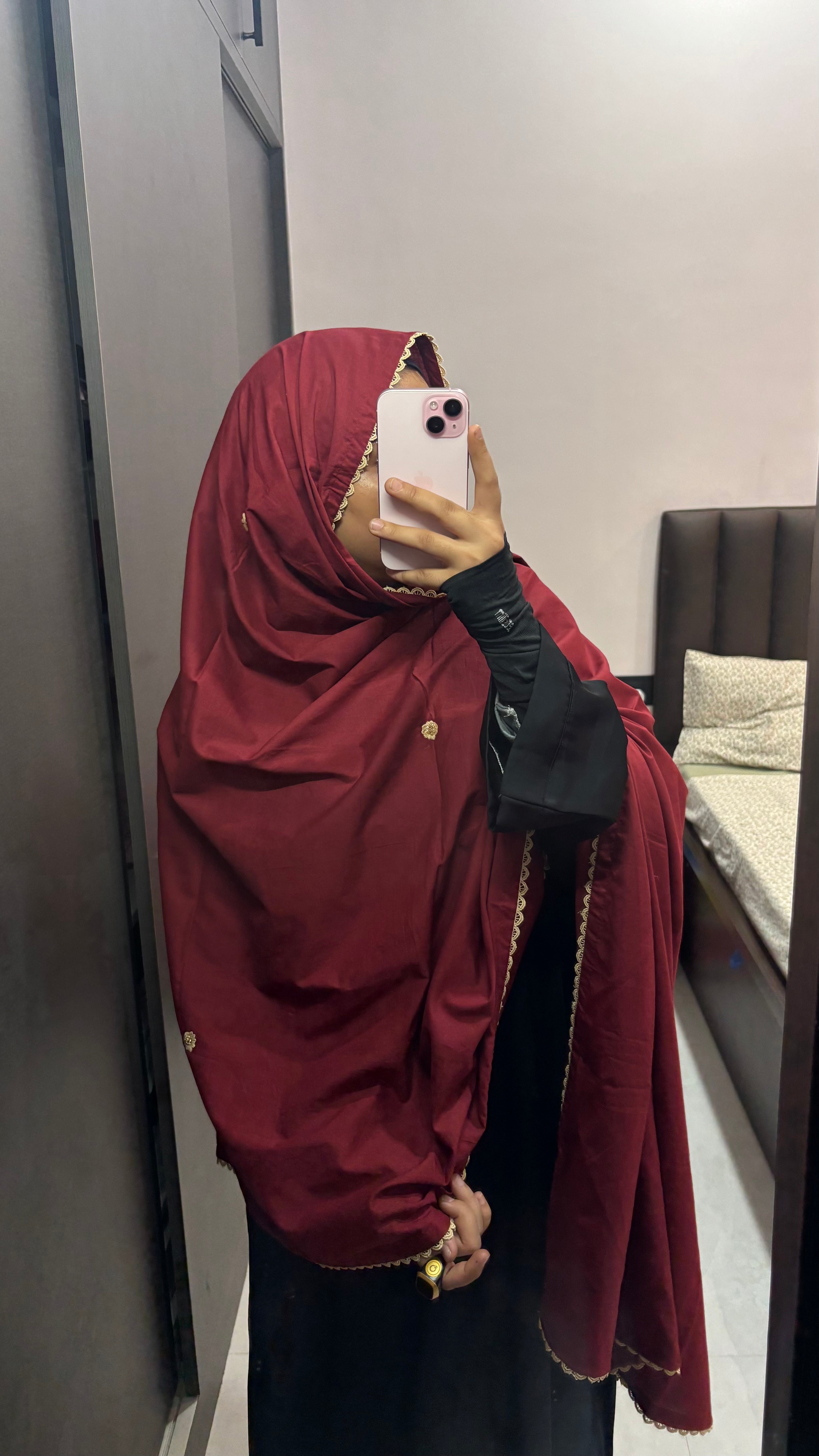 Maroon & Beige Lace Pure Cotton Dupatta