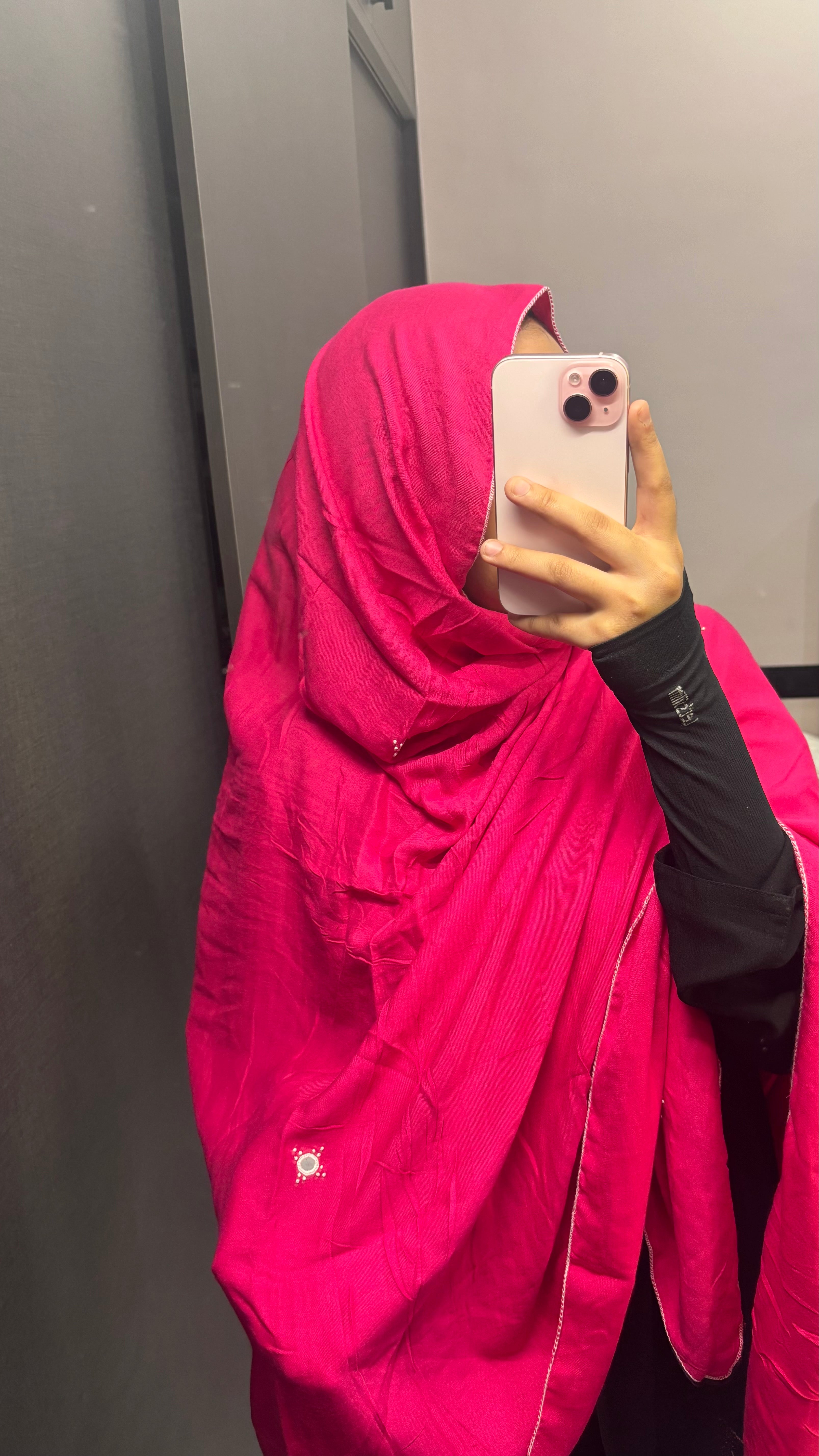 Basic Embroidered Magenta