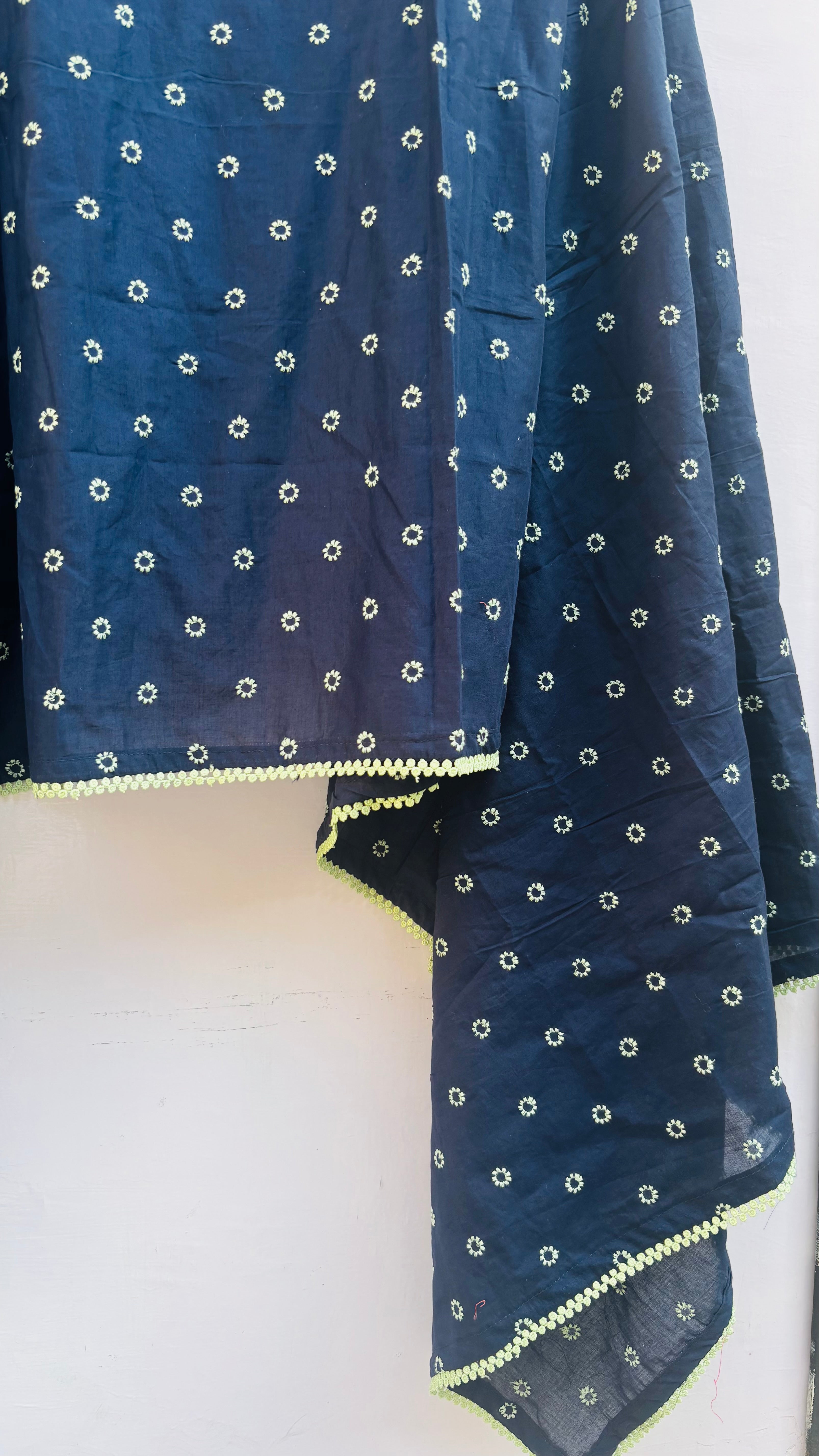 Chikan blue green lace dupatta