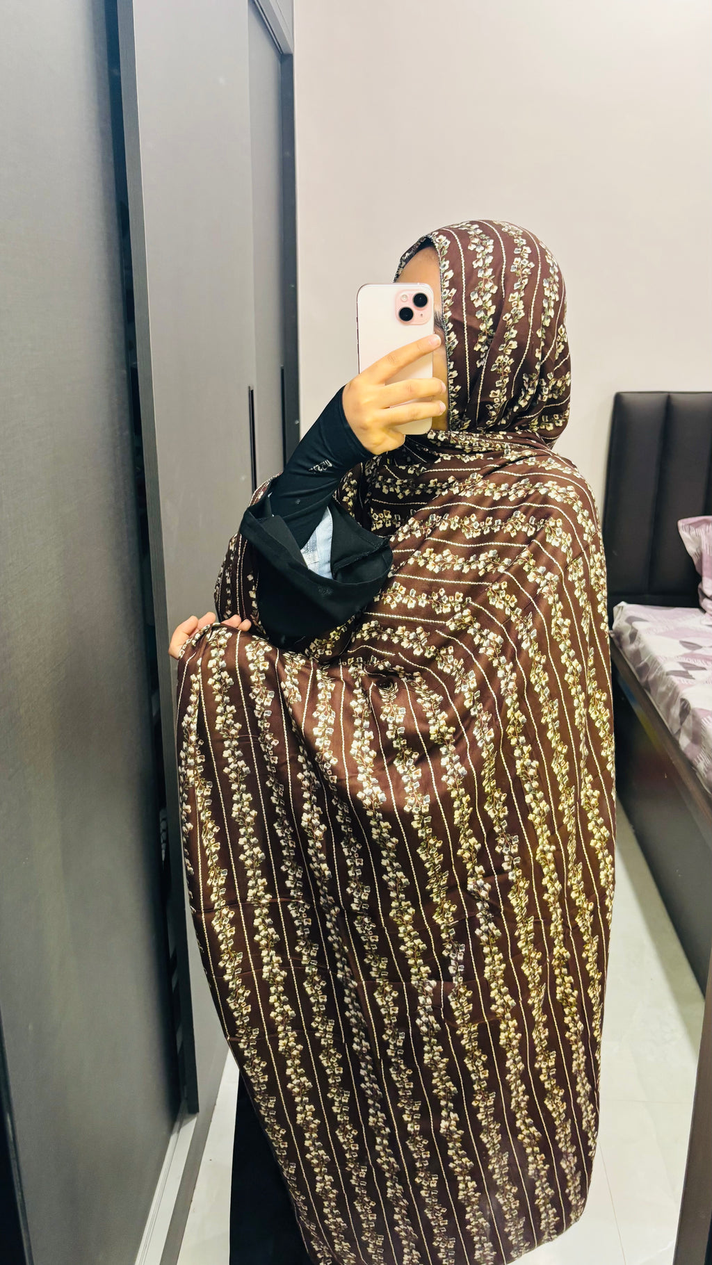 Minimal Floral Print Rayon Dupatta