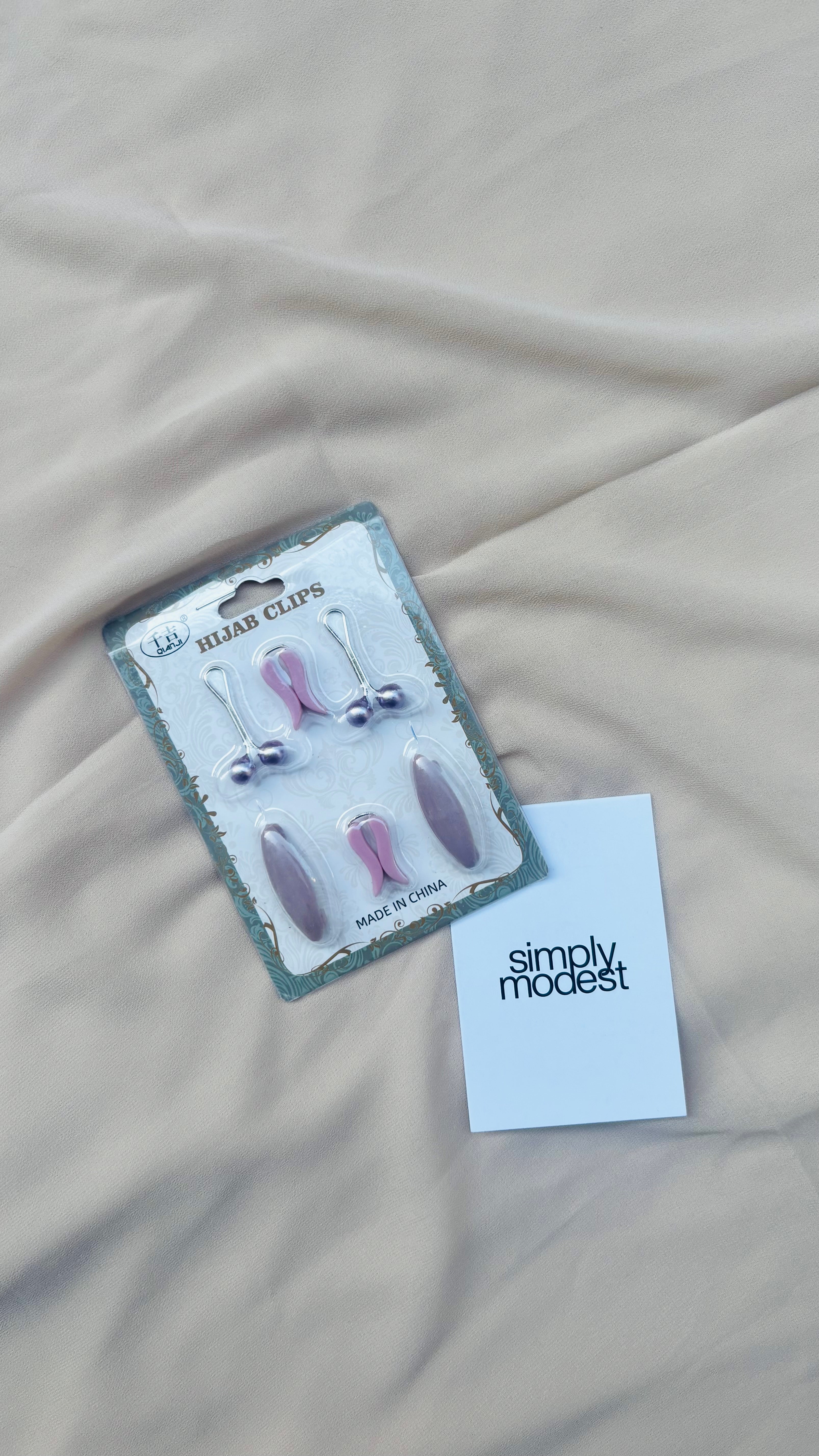 Hijab pins set