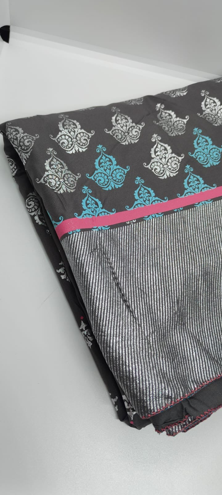 Beautiful grey big size chadar, shimmer print and lovely finish, premium quality