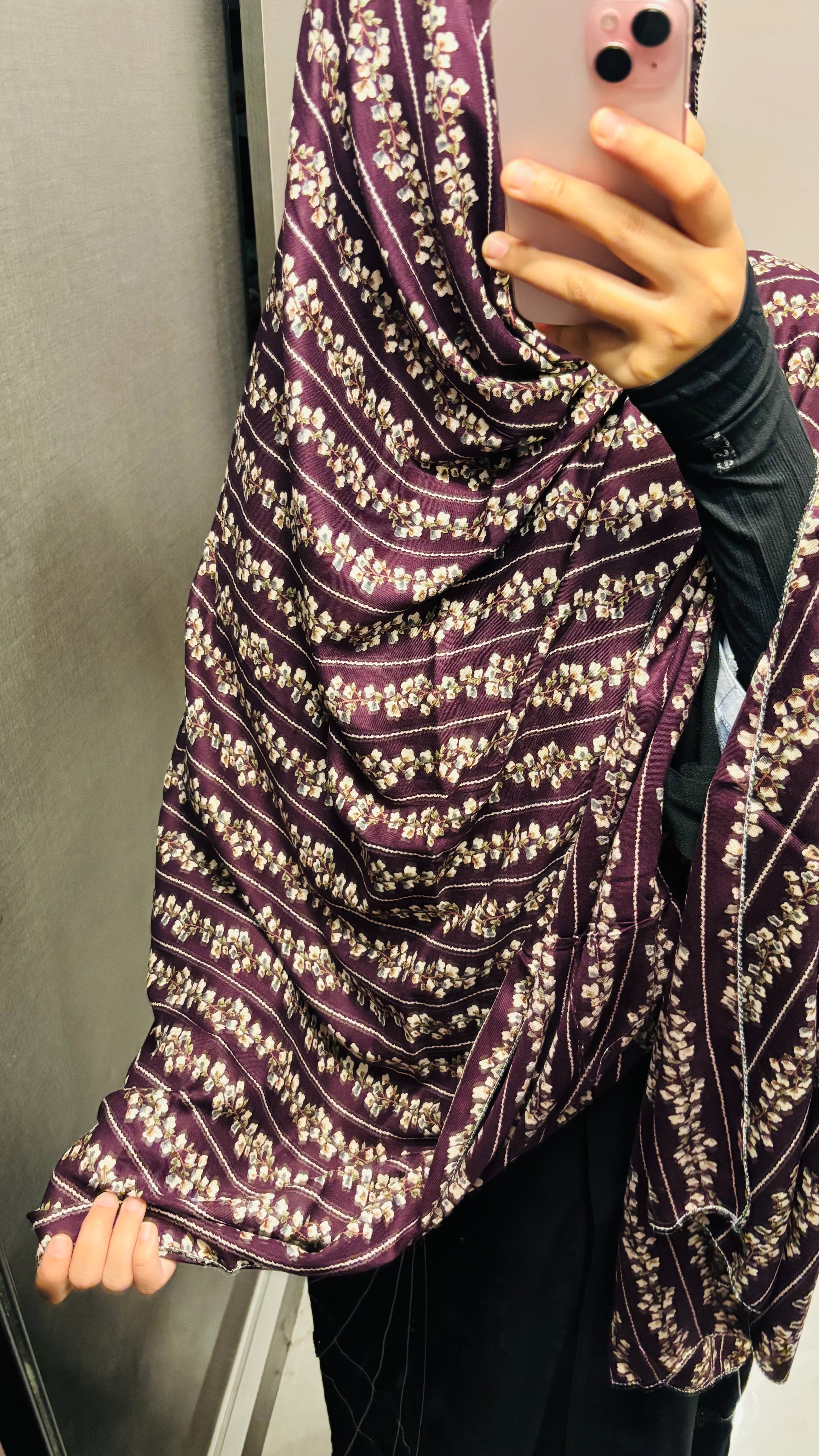 Minimal Floral Print Rayon Dupatta