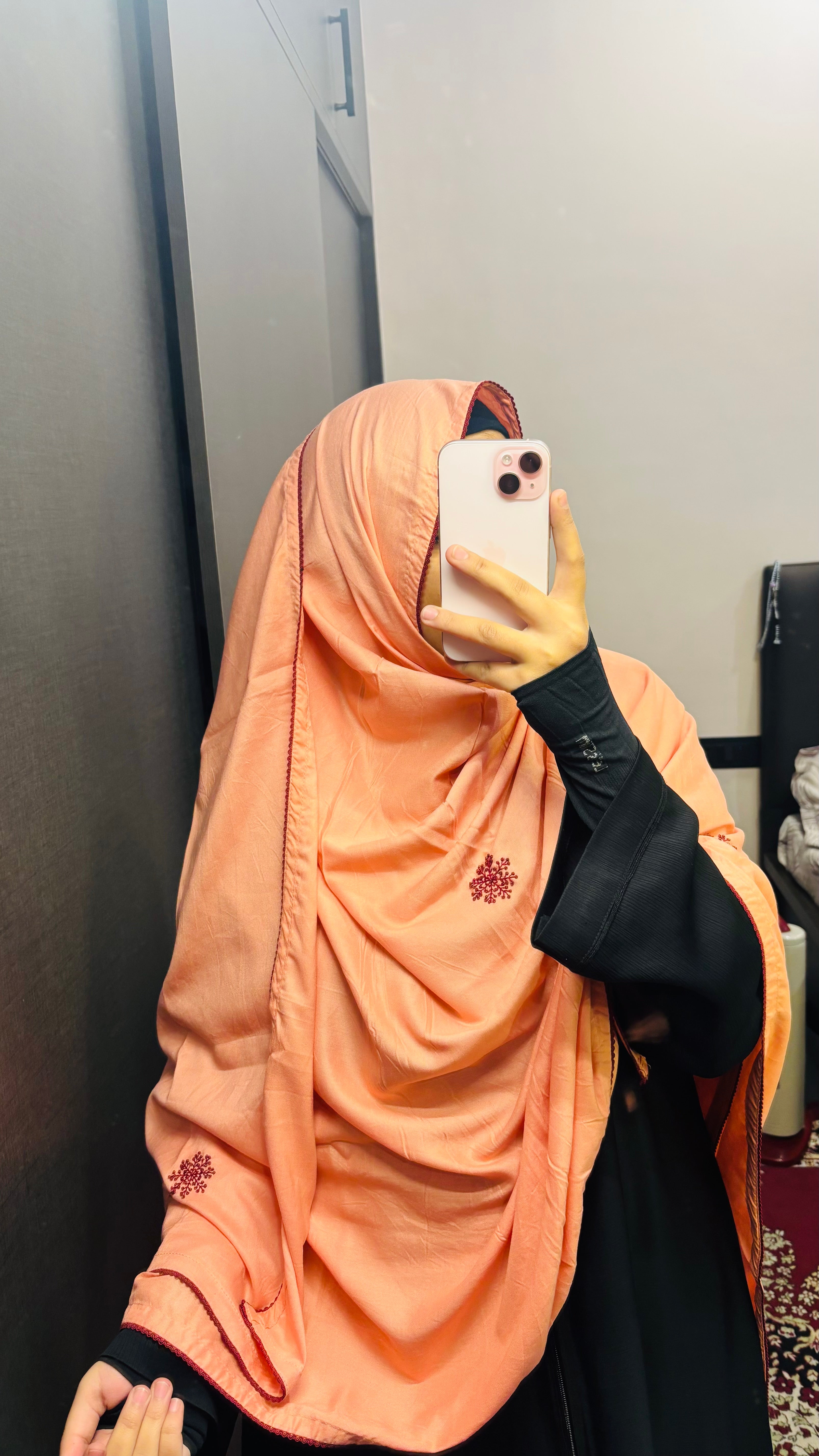 Embroidered snowflakes dupatta