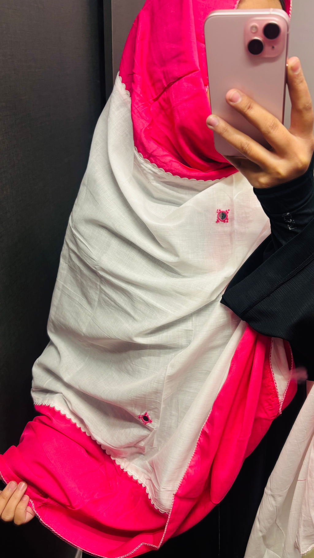 Pink & White Designer Embroidered dupatta with lace.