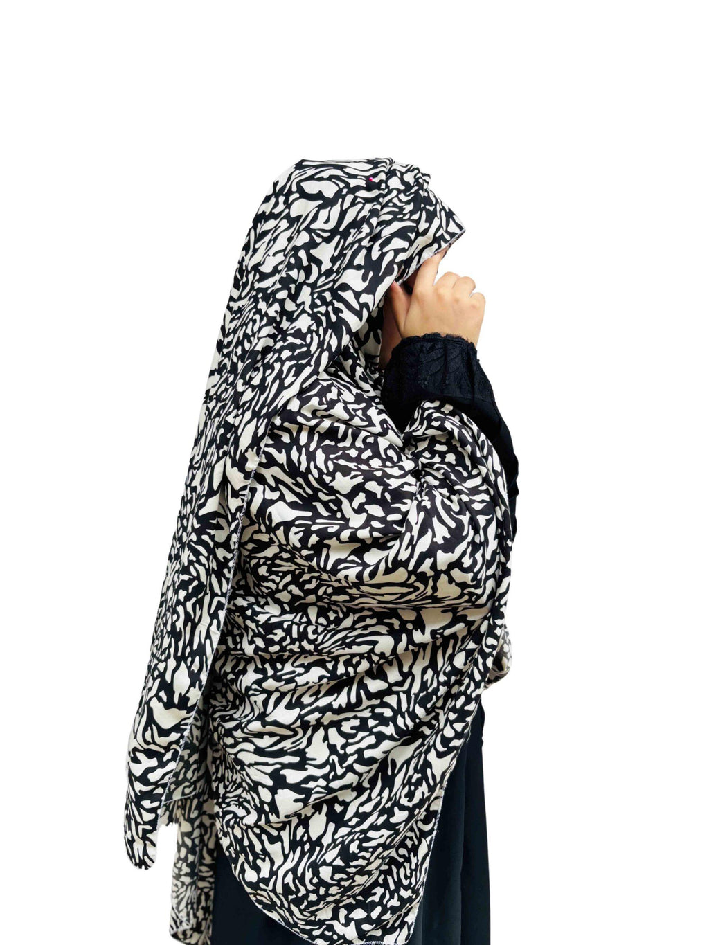 Black and white dupatta