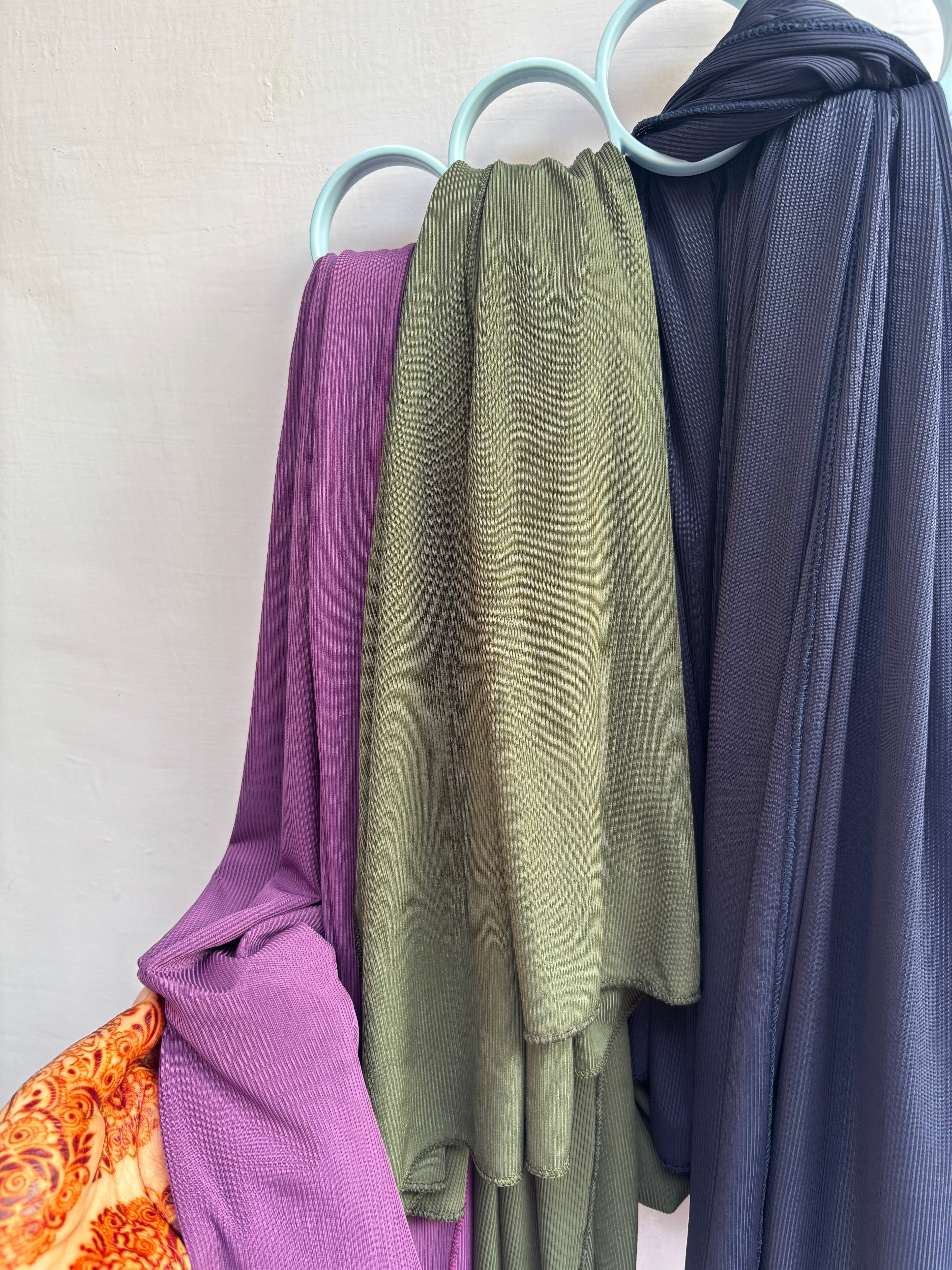 Lining jersey hijabs