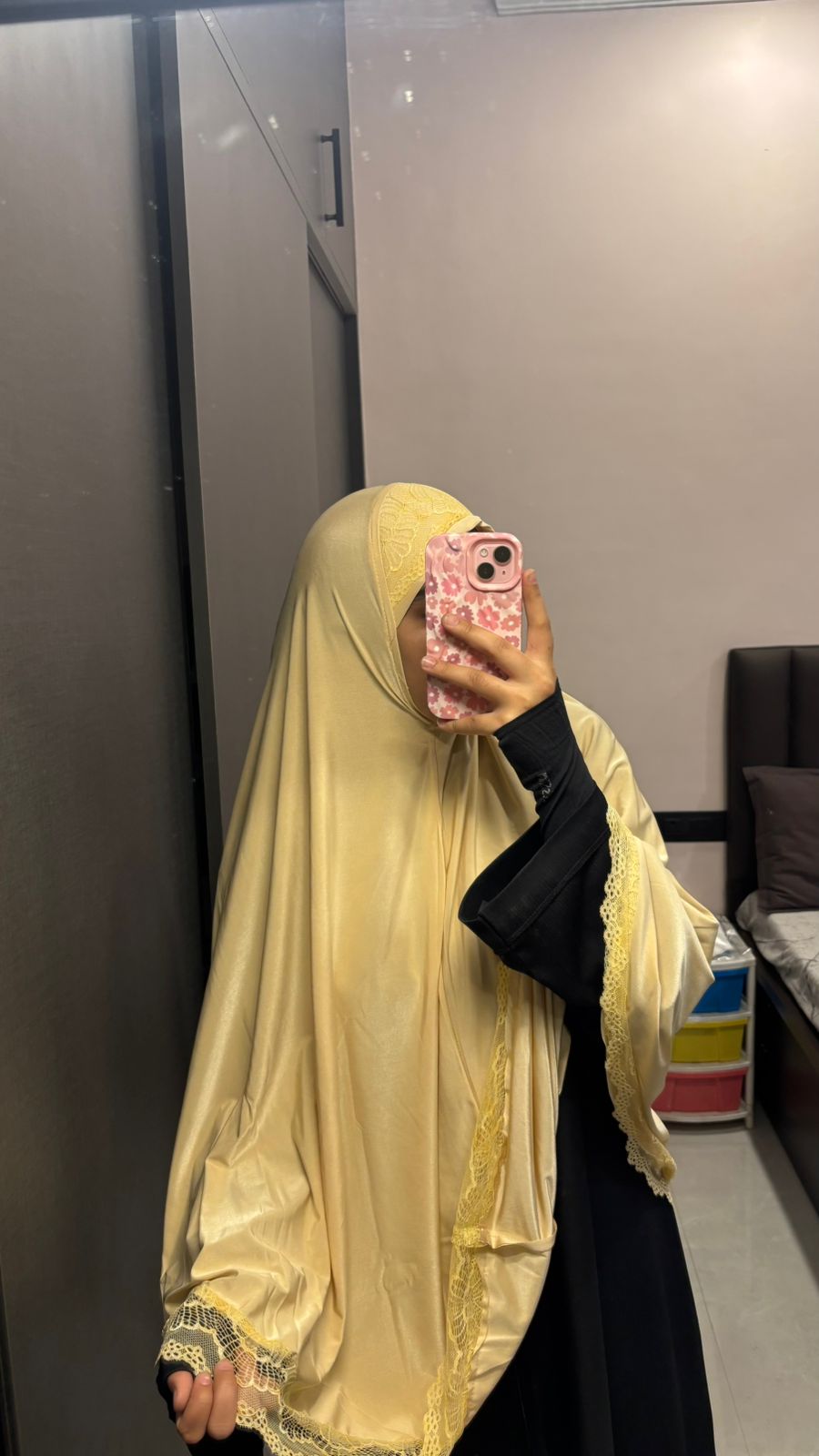 Lycra lace makhna yellow
