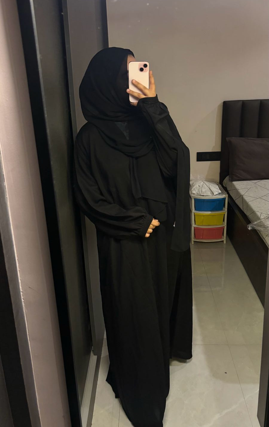 Basic Abayah - Front closed
