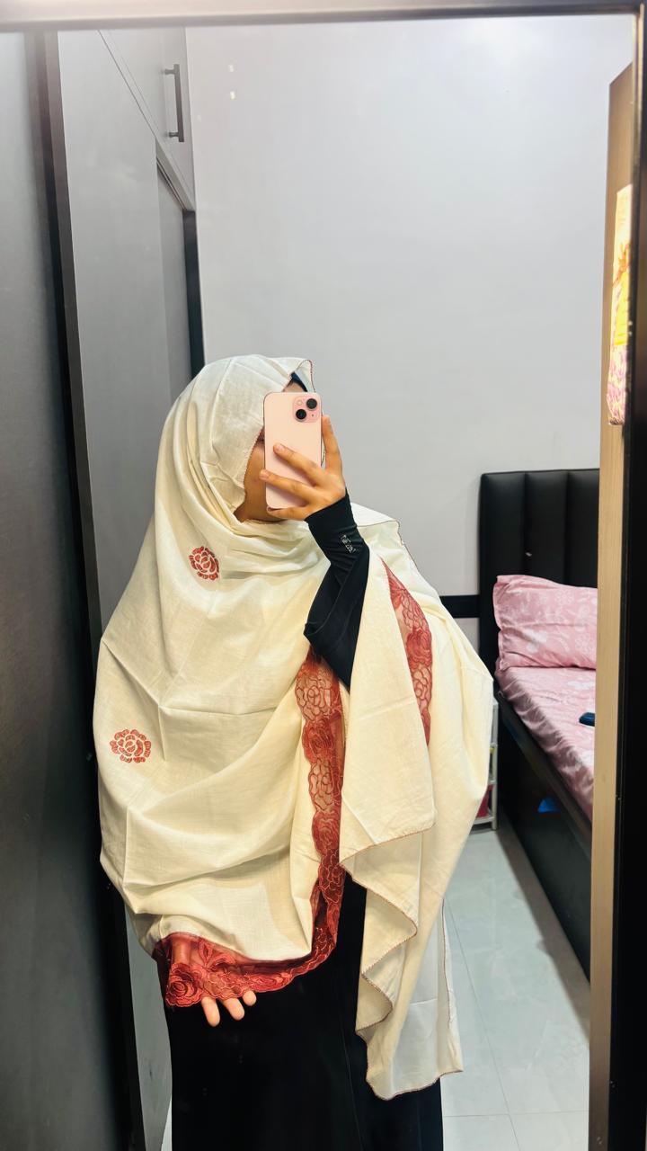 Roses Handwork beige dupatta with lace