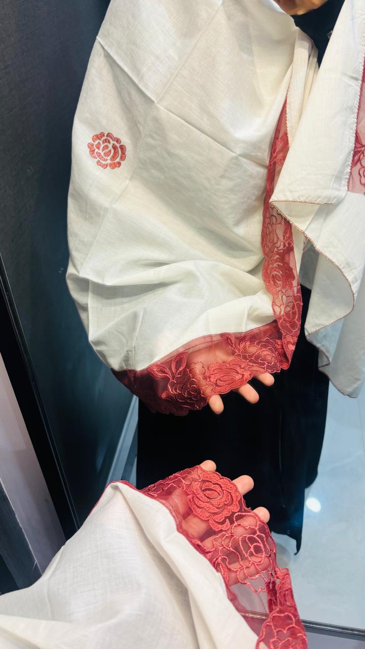 Roses Handwork beige dupatta with lace