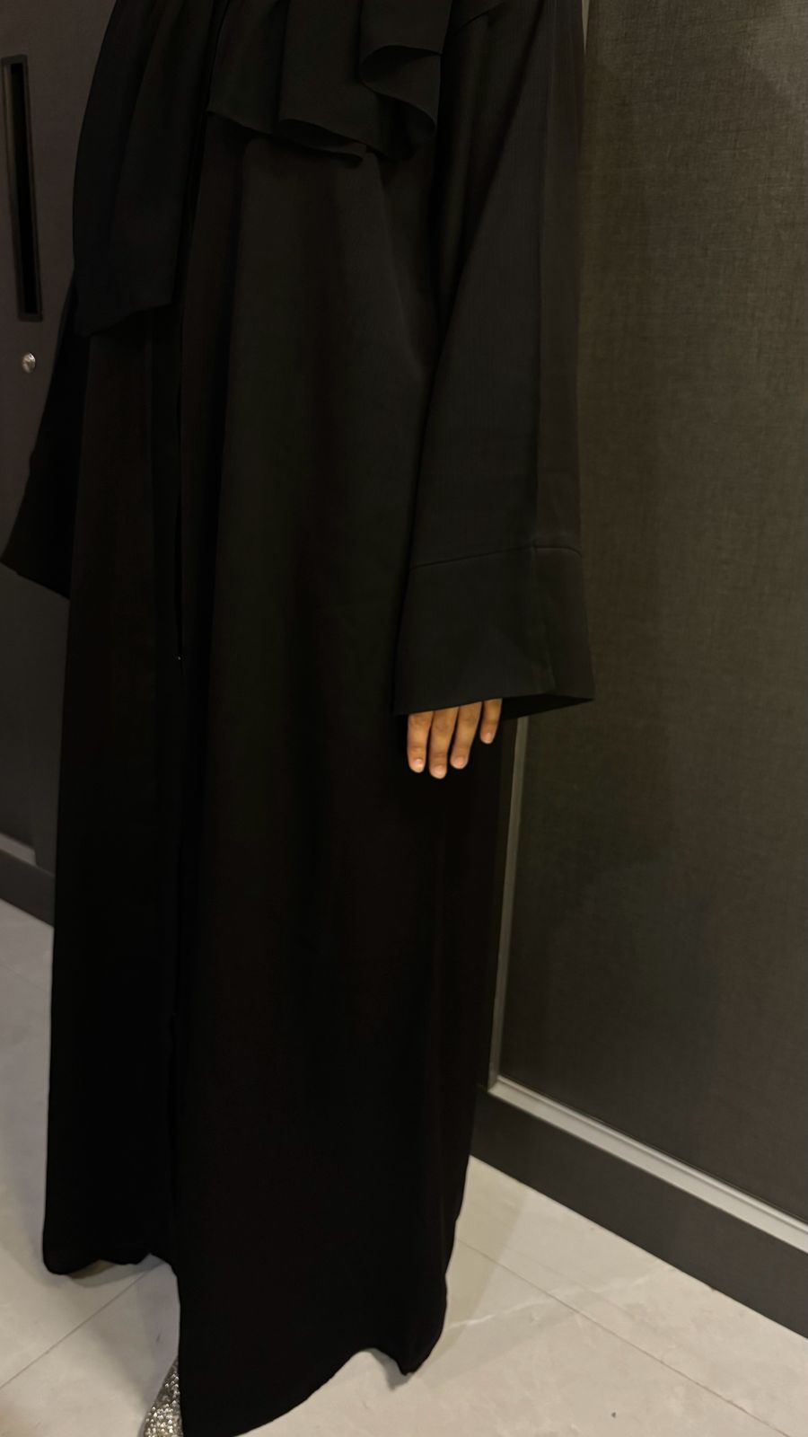 Basic Abayah - Front closed
