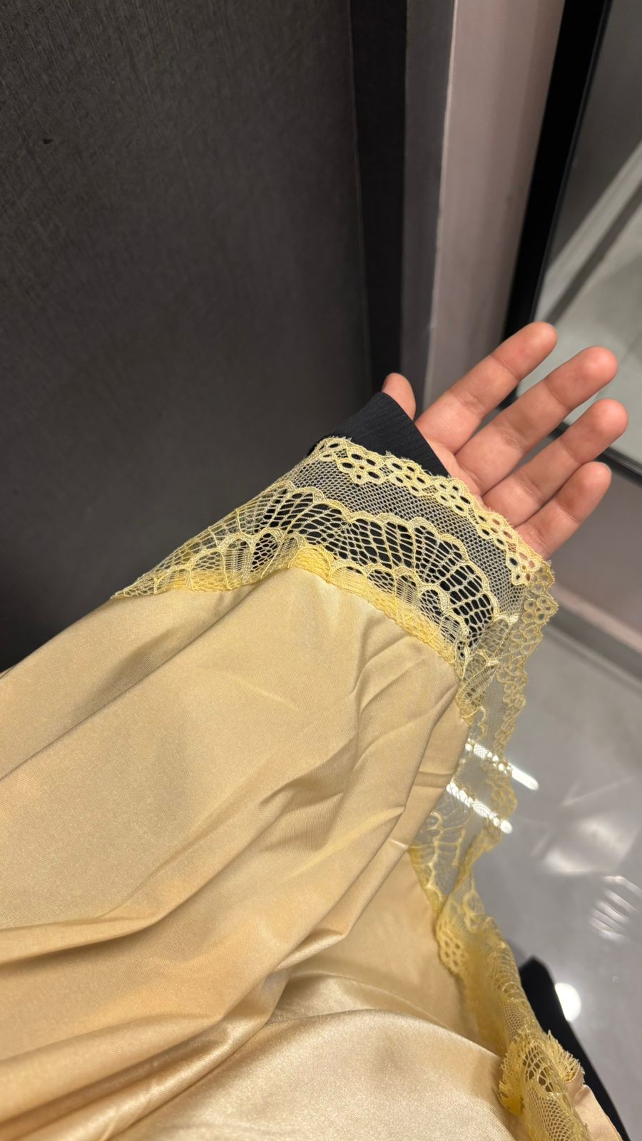 Lycra lace makhna yellow